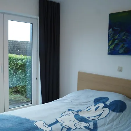 Belgian House - The Hamptons Apartment *